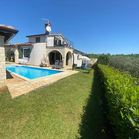 Willa Leni Porec