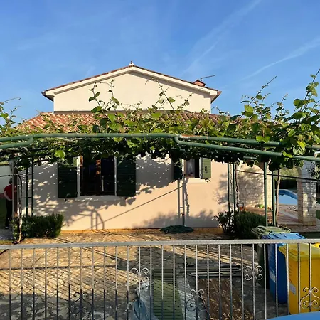 Leni Porec Villa *