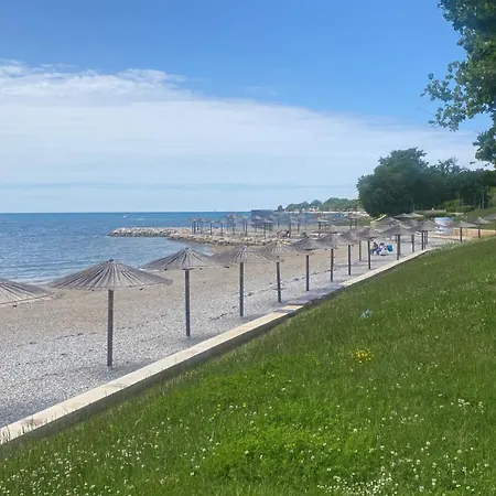 ヴィラ Leni Porec *